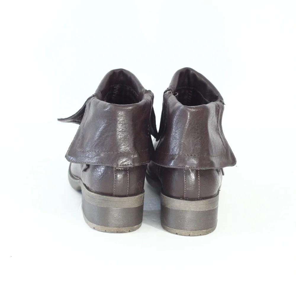 Baretraps Brown Boots sz 9 Women Moto Booties faux leather Shoes